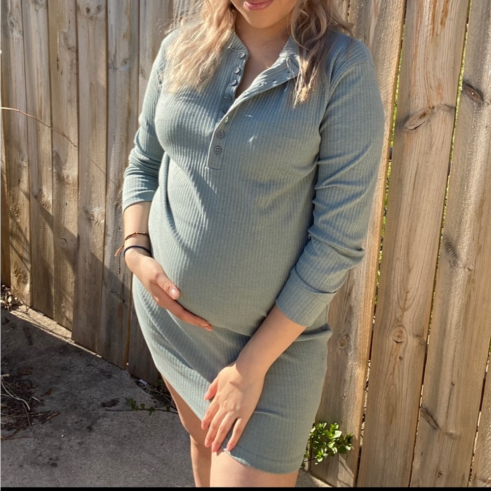 Maternity size 8 missguided gently used long sleeve button up dress.